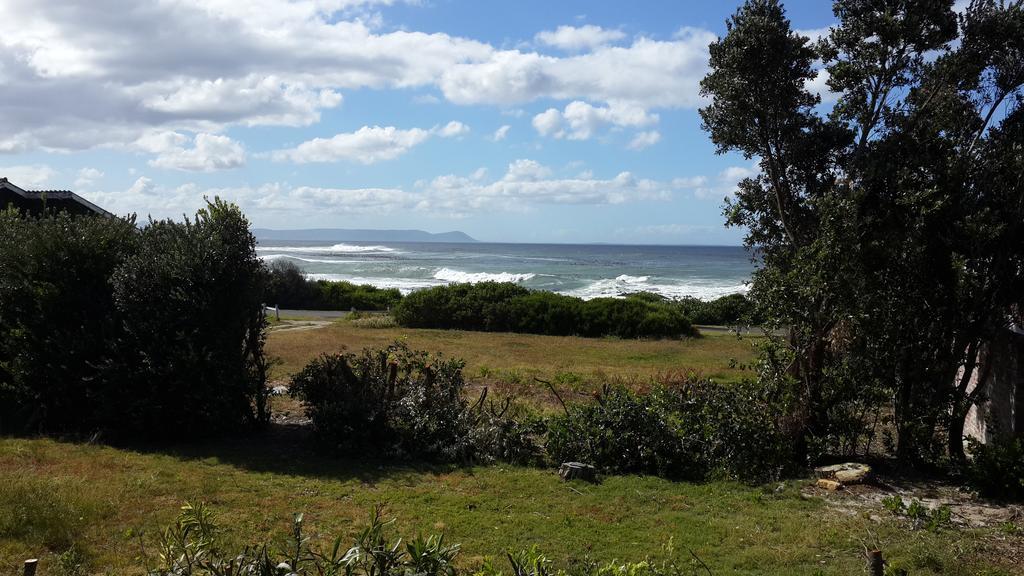 Strandloper Apartments Hermanus Kültér fotó