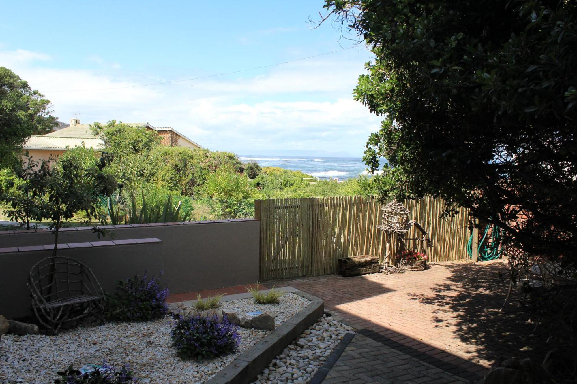 Strandloper Apartments Hermanus Szoba fotó