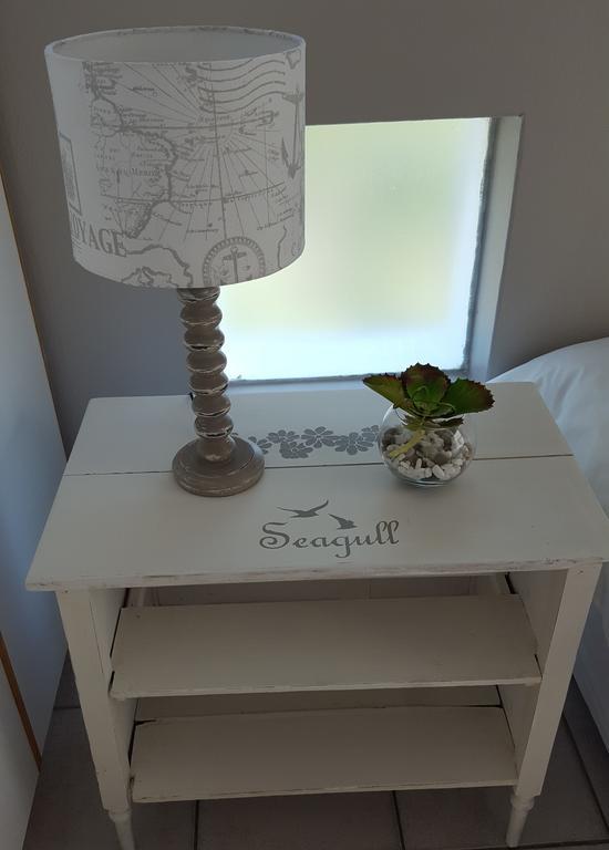 Strandloper Apartments Hermanus Kültér fotó