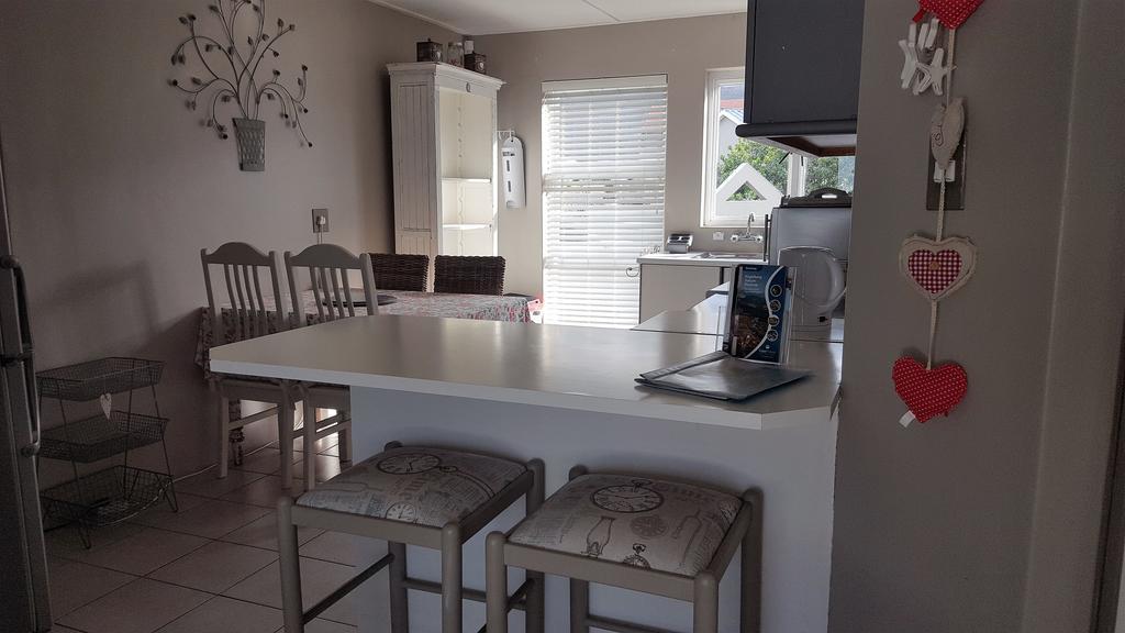 Strandloper Apartments Hermanus Kültér fotó